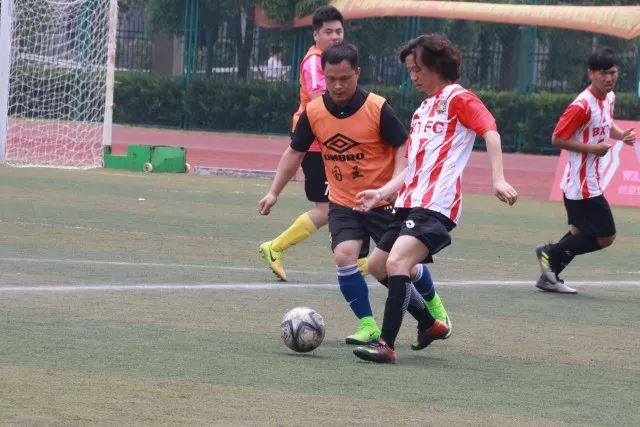 看完马刺104-105尼克斯，不得不承认的4大事实，文班亚马空砍29分